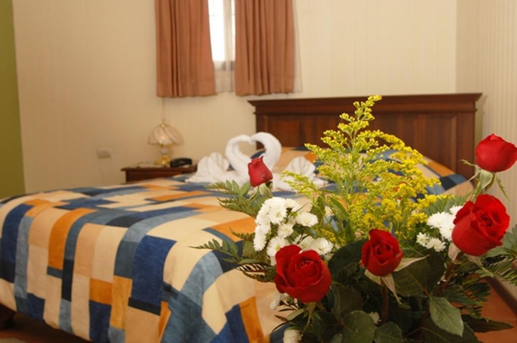 Hotel Las Brumas Cartago Habitación foto