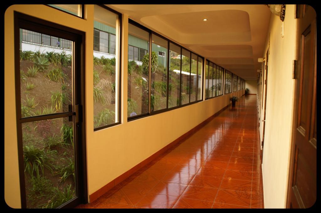Hotel Las Brumas Cartago Habitación foto