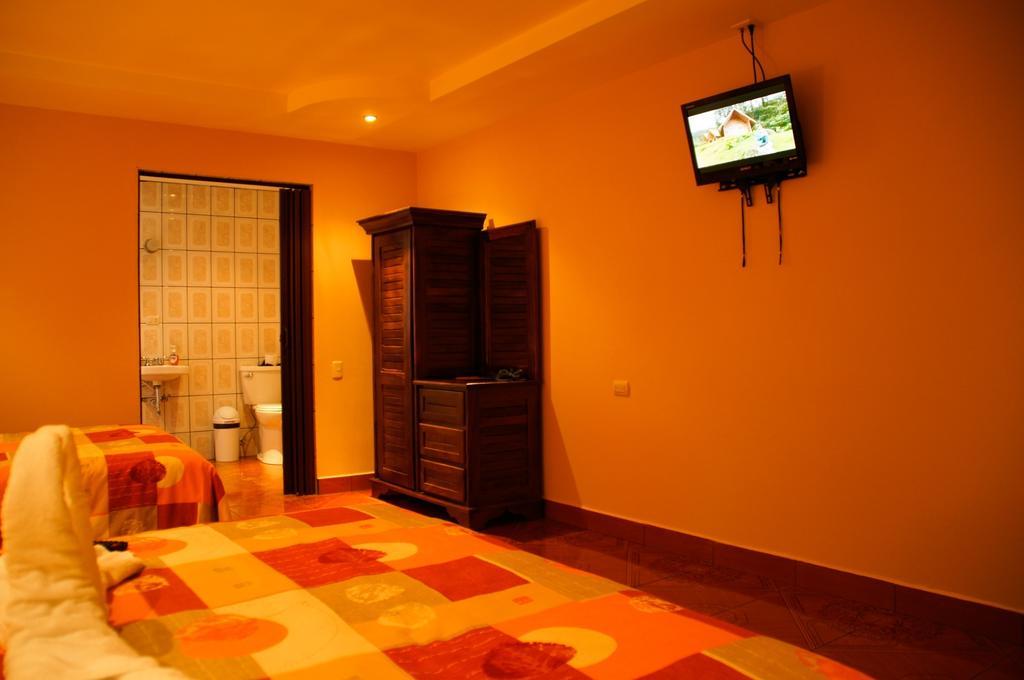 Hotel Las Brumas Cartago Habitación foto