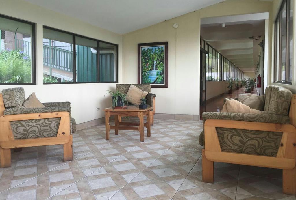 Hotel Las Brumas Cartago Exterior foto