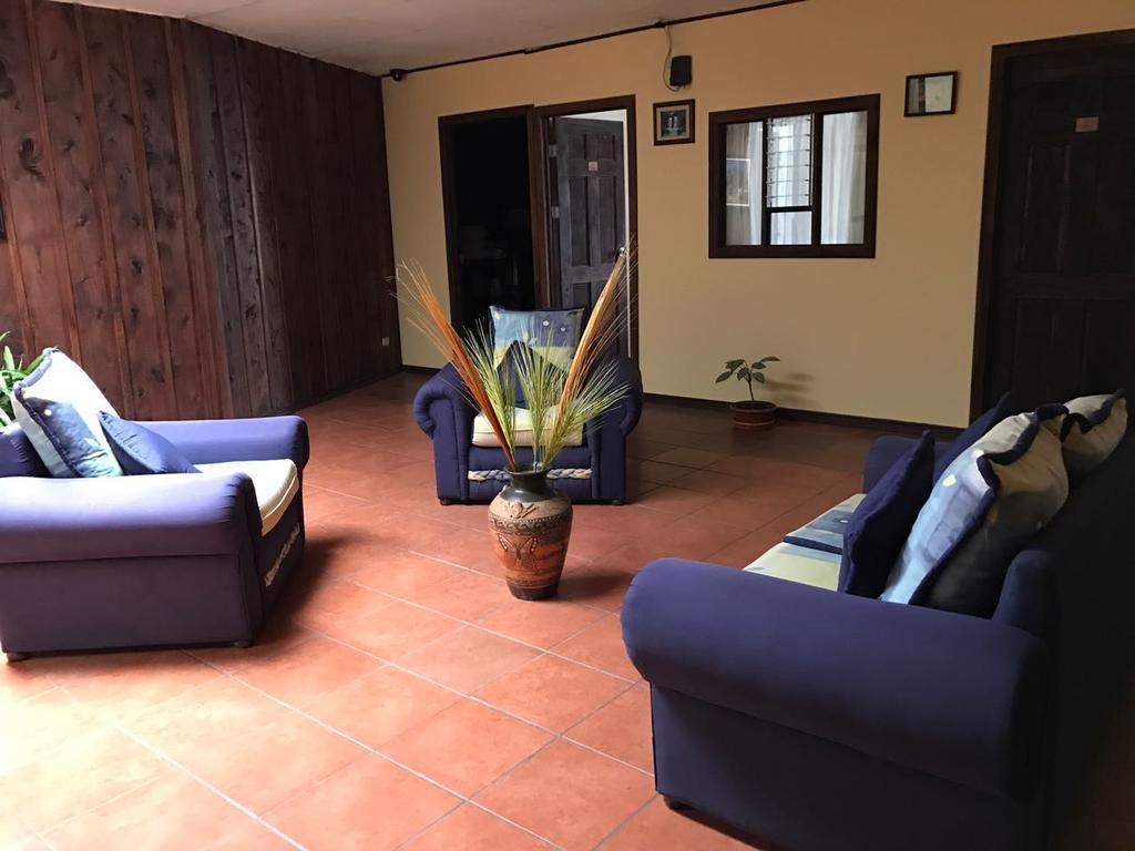 Hotel Las Brumas Cartago Exterior foto