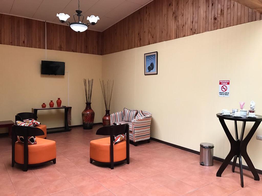 Hotel Las Brumas Cartago Exterior foto