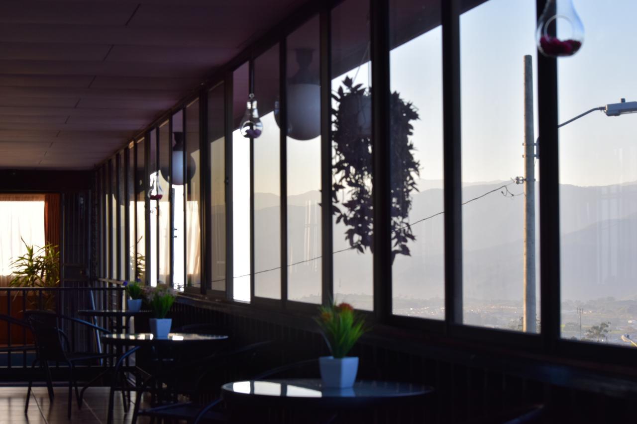 Hotel Las Brumas Cartago Exterior foto